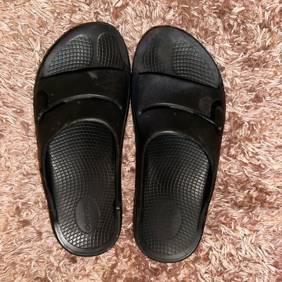 Oofos Men's Black comfort sandal Slides M 9 W 11 beach walking summer spring - Picture 3 of 10